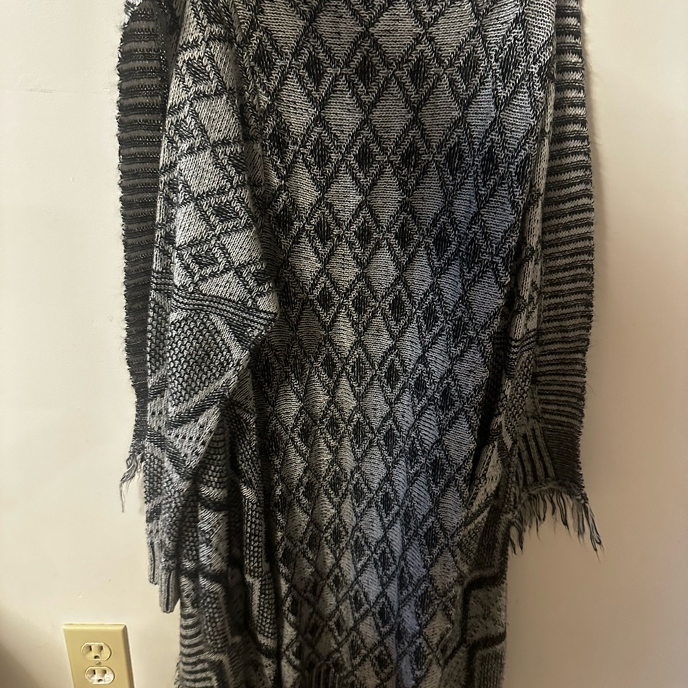 Poof! Black and Gray Diamond Pattern Cardigan